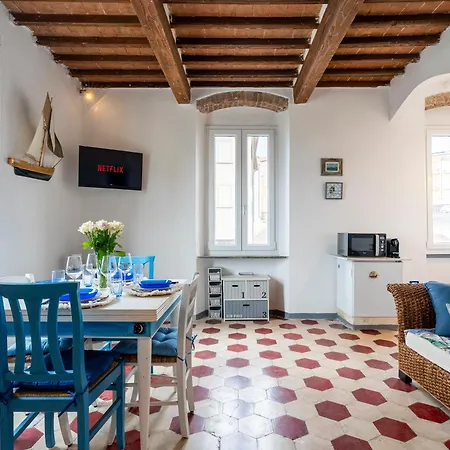 Daire Sea View In The Heart Of