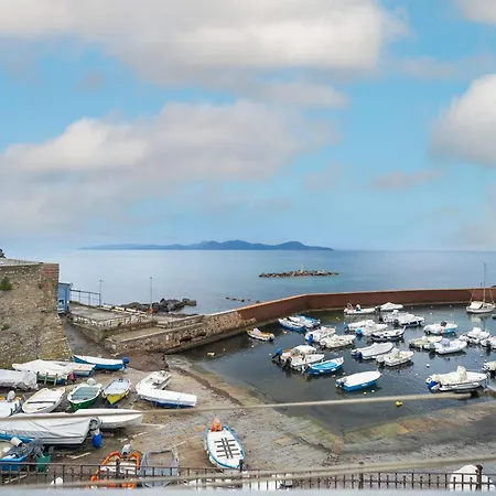 Apartment Sea View In The Heart Of