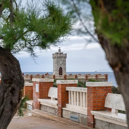 Sea View In The Heart Of * 피옴비노